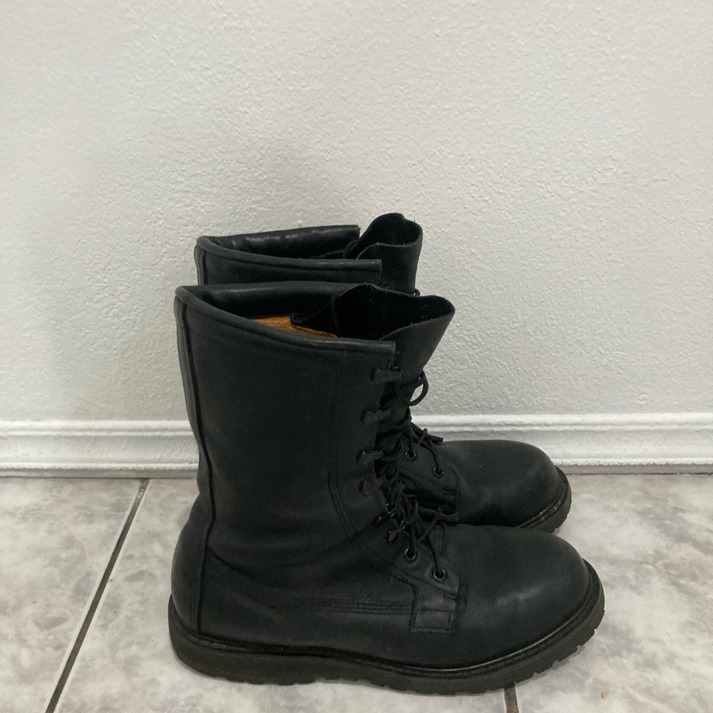 Boots - Picture 3 of 6